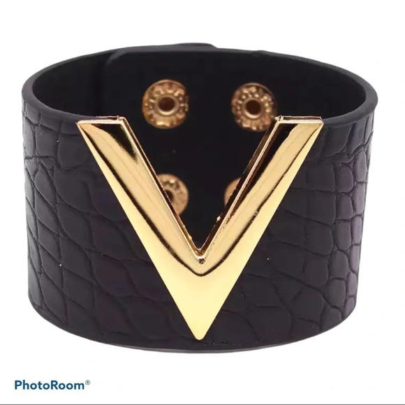 Luxury Croc Faux Leather Fashion V Cuff bracelet - Picture 8 of 10